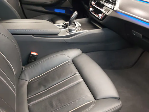 BMW 520d xDr 48VTour Pure M S