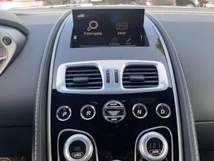Aston Martin Vanquish V12 5.9-48 Touchtronic 2