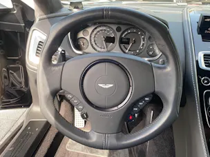 Aston Martin Vanquish V12 5.9-48 Touchtronic 2