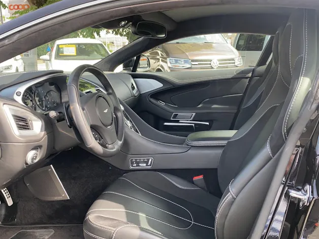 Aston Martin Vanquish V12 5.9-48 Touchtronic 2