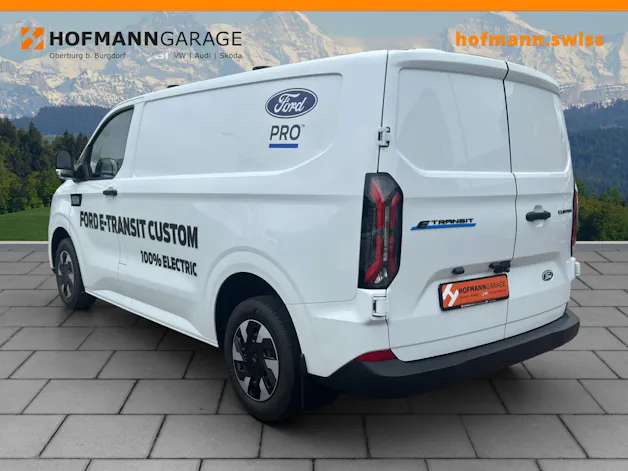 Ford Transit Custom Van 320 L1H1 65kWh Limited