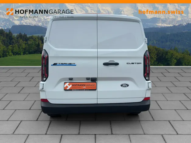 Ford Transit Custom Van 320 L1H1 65kWh Limited