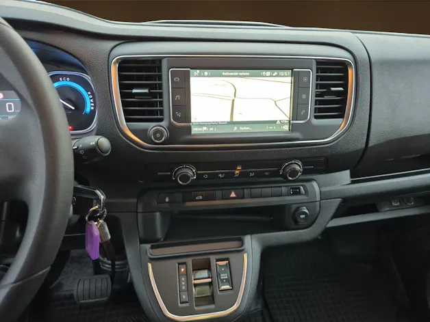 Fiat E-Scudo 50 kWh L2 verglast Swiss Worker