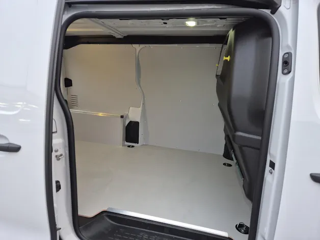 Fiat E-Scudo 50 kWh L2 verglast Swiss Worker
