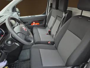 Fiat E-Scudo 50 kWh L2 verglast Swiss Worker