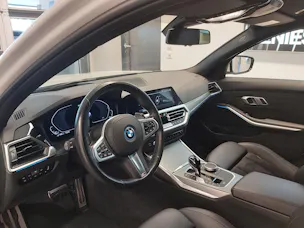 BMW 330e xDrive M Sport