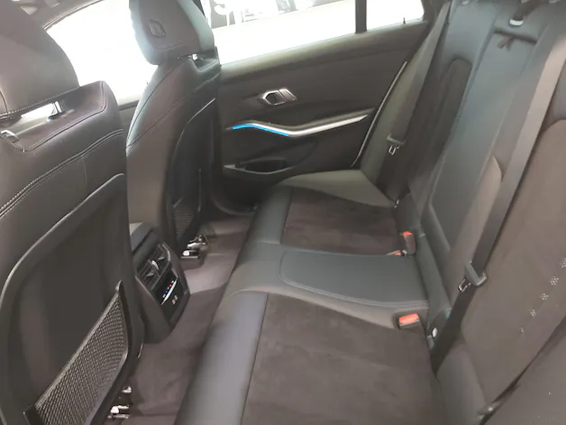 BMW 330e xDrive M Sport