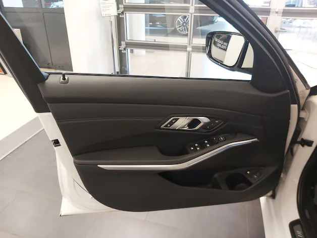 BMW 330e xDrive M Sport