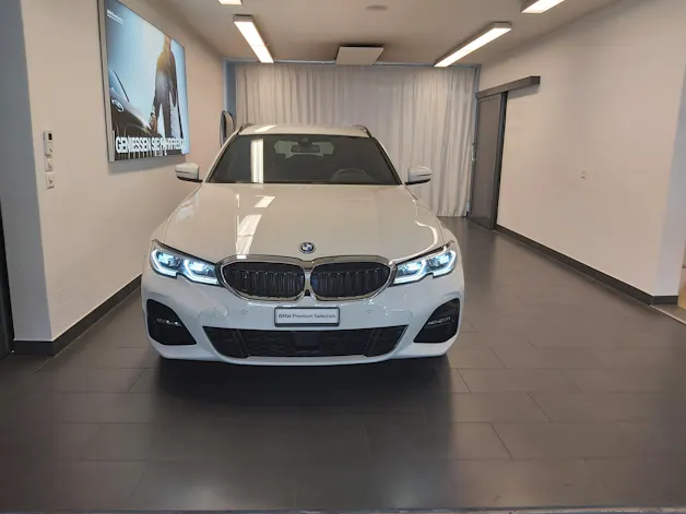 BMW 330e xDrive M Sport