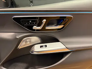Mercedes-Benz E 450 4M - AMG / DISTRONIC / 360 Grad Kamera / 4D Soundsystem