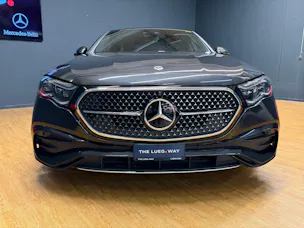 Mercedes-Benz E 450 4M - AMG / DISTRONIC / 360 Grad Kamera / 4D Soundsystem