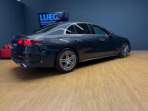 Mercedes-Benz E 450 4M - AMG / DISTRONIC / 360 Grad Kamera / 4D Soundsystem