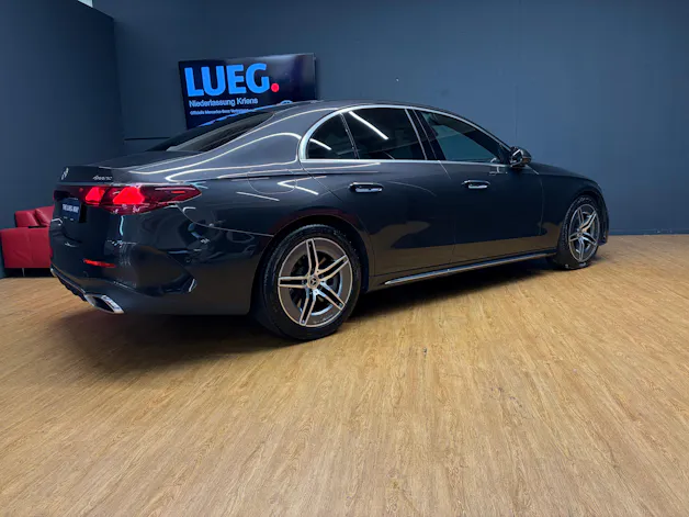 Mercedes-Benz E 450 4M - AMG / DISTRONIC / 360 Grad Kamera / 4D Soundsystem
