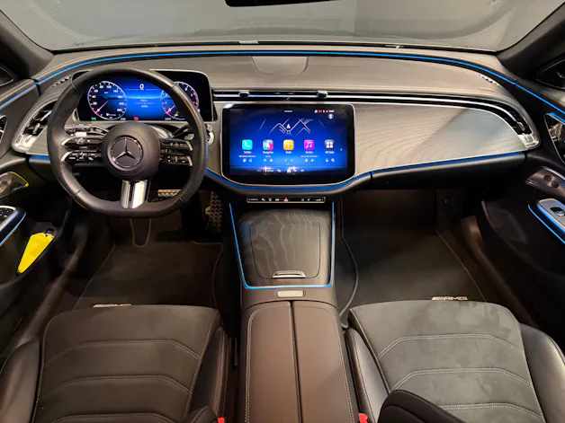Mercedes-Benz E 450 4M - AMG / DISTRONIC / 360 Grad Kamera / 4D Soundsystem