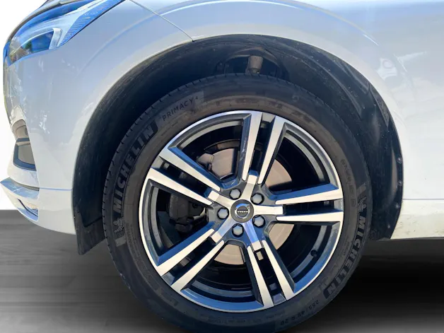 Volvo XC60 B4 Diesel Mild Hybrid AWD Momentum Geartronic