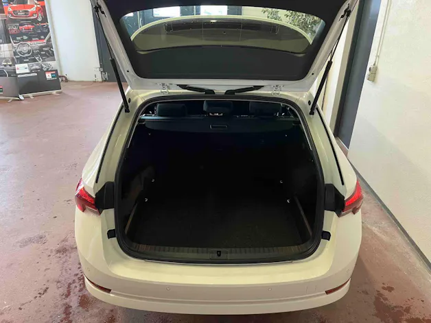 Škoda Octavia Combi 2.0 TDI DSG Ambition