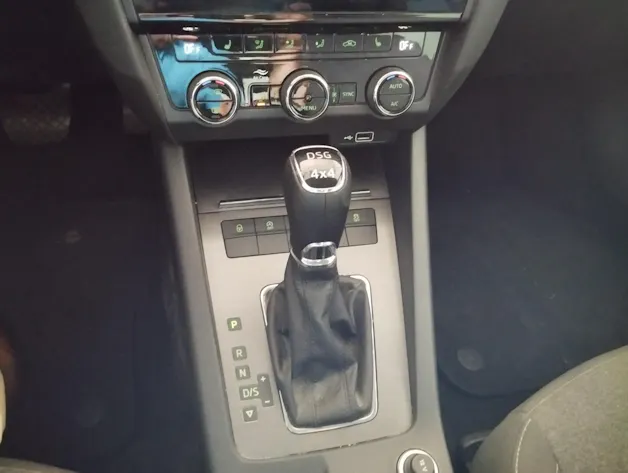 Škoda Octavia Combi 2.0 TSI Soleil 4x4 DSG
