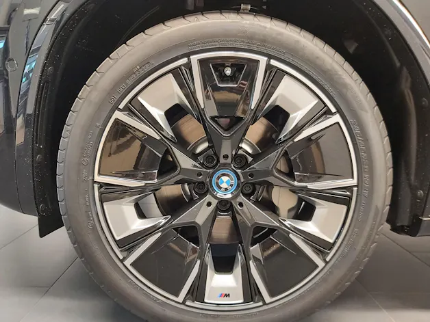 BMW iX3 Impressive