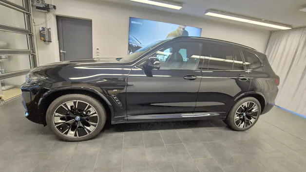BMW iX3 Impressive