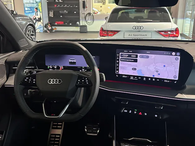 Audi Q3 SUV e-hybrid 200 kW S tronig
