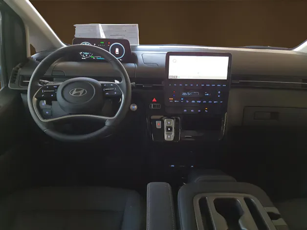 Hyundai Staria Wagon 1.6 GDi HEV Amplia