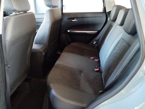 Vehicle image 9 Vehicle image 9