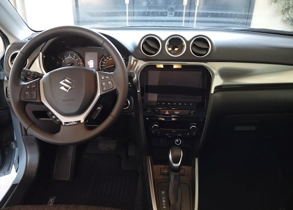 Vehicle image 10 Vehicle image 10