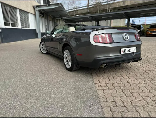 Ford MUSTANG