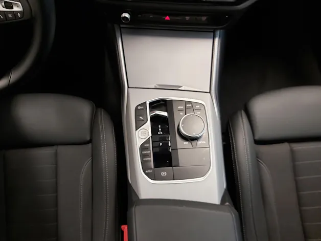 BMW 320d xDrive 48V Touring