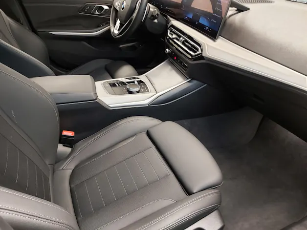 BMW 320d xDrive 48V Touring