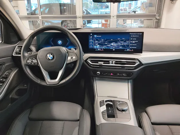 BMW 320d xDrive 48V Touring