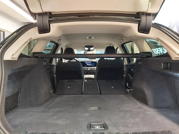BMW 320d xDrive 48V Touring