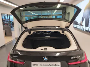 BMW 320d xDrive 48V Touring
