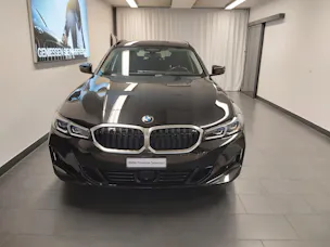 BMW 320d xDrive 48V Touring