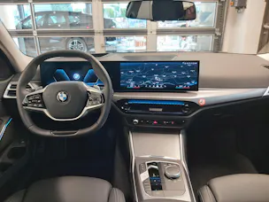 BMW 320d xDrive 48V Touring