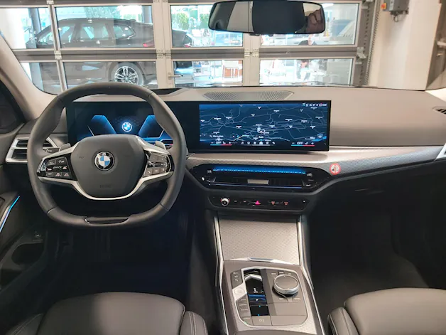 BMW 320d xDrive 48V Touring