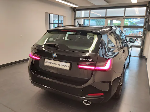 BMW 320d xDrive 48V Touring