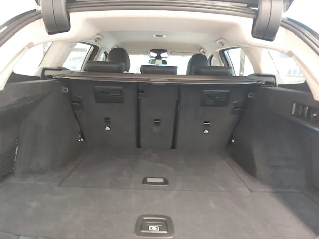 BMW 320d xDrive 48V Touring