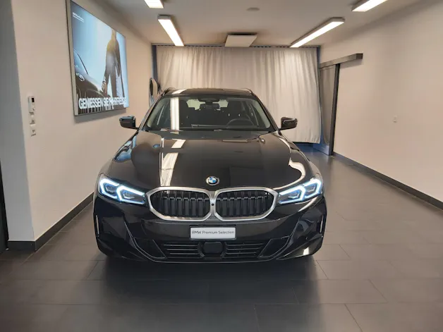 BMW 320d xDrive 48V Touring
