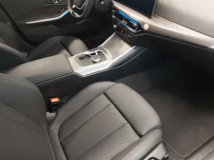 BMW 320d xDrive 48V Touring