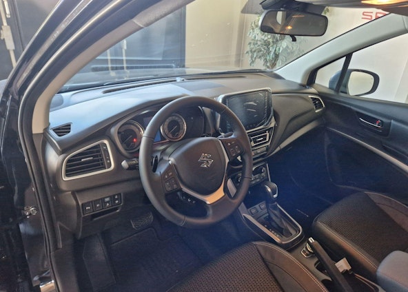 Vehicle image 10 Vehicle image 10