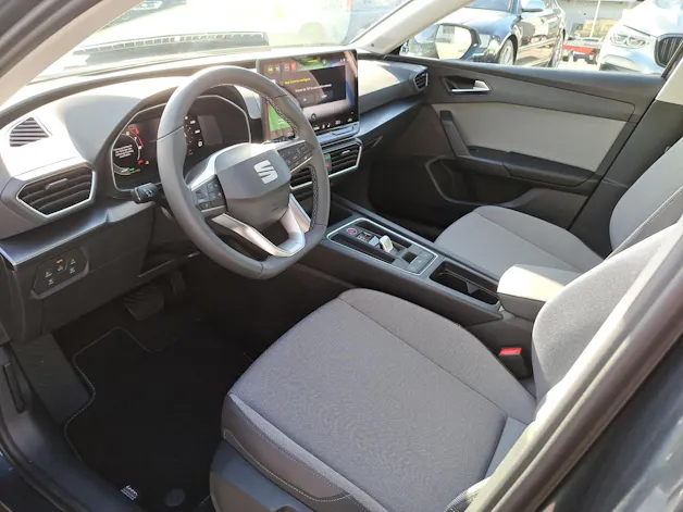 SEAT Leon ST 1.5 eTSI mHEV DSG Business Edition