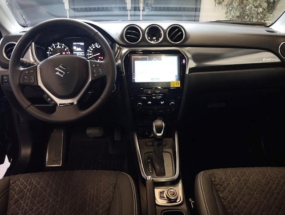 Vehicle image 18 Vehicle image 18