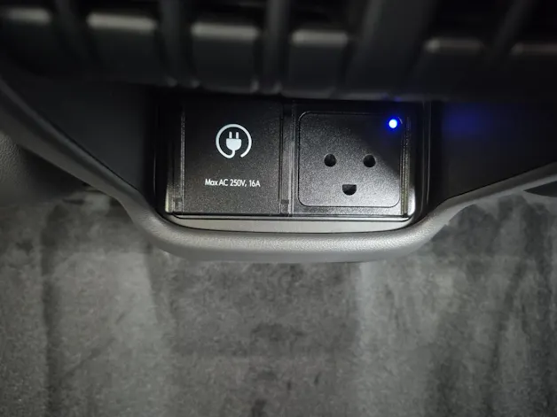 Hyundai Kona Electric Luxury Alcantara