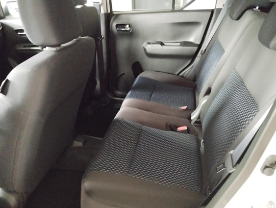 Vehicle image 7 Vehicle image 7