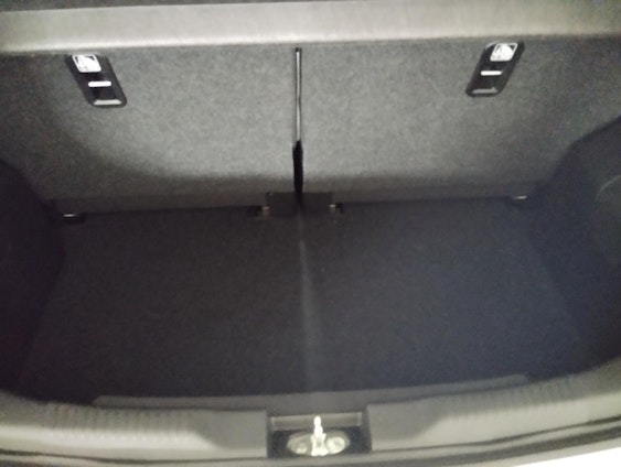 Vehicle image 6 Vehicle image 6