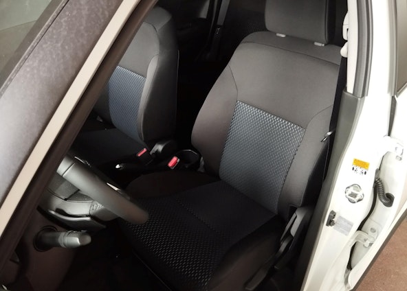 Vehicle image 8 Vehicle image 8