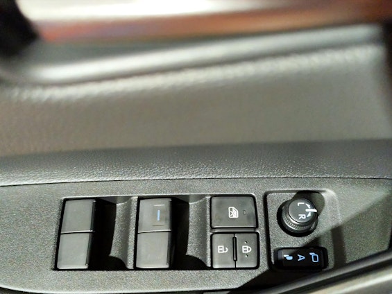 Vehicle image 14 Vehicle image 14