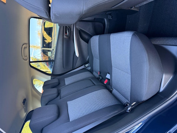 Vehicle image 8 Vehicle image 8