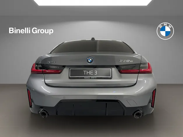 BMW 330e xDrive Steptronic M Sport